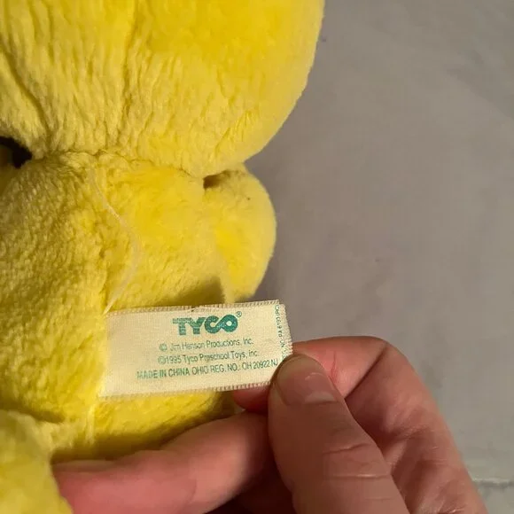 Vintage 1995 Big Bird from Sesame Street Yellow Plush Stuffed Animal Toy - Picture 6 of 7